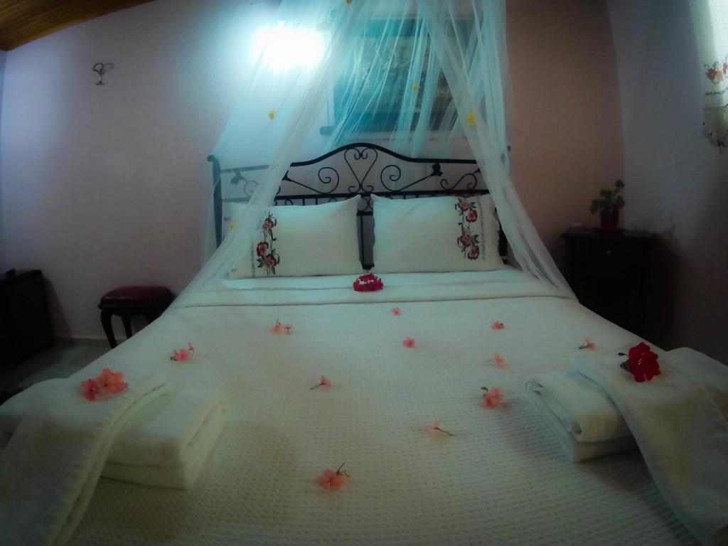 Antik Motel Alaçatı Extérieur photo